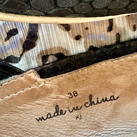 JOIE Kidmore sz 8 womens 38 black leather snakeskin print sneakers - Picture 6 of 11